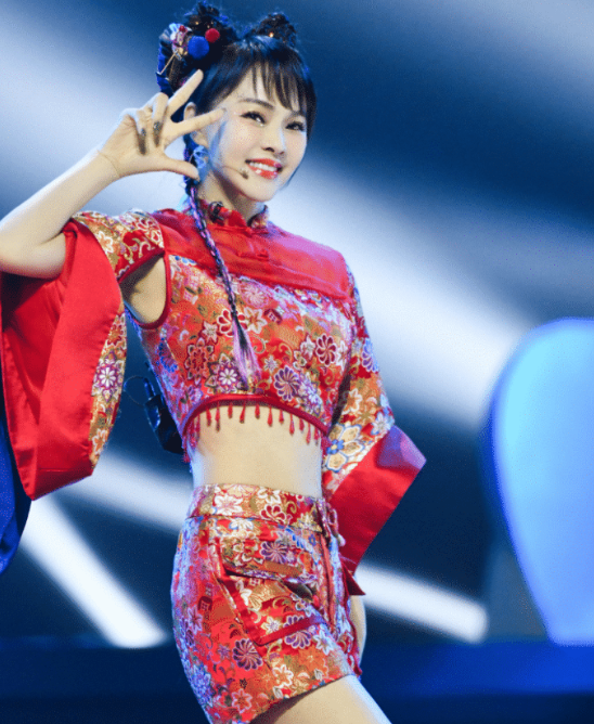 《浪姐》的中国风造型，张雨绮可爱金莎甜美，