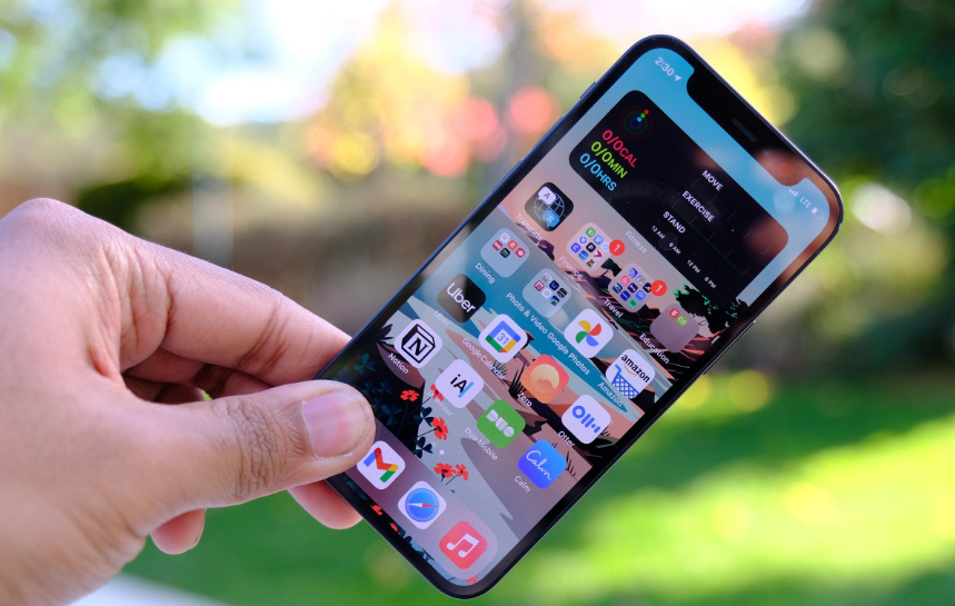不买iPhone12是对的！库克在新机上妥协，四大改变显诚意