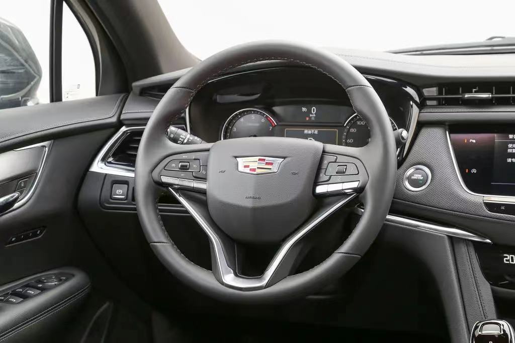 Cadillac XT6 steering wheel buttons suddenly fail to respond. Why does