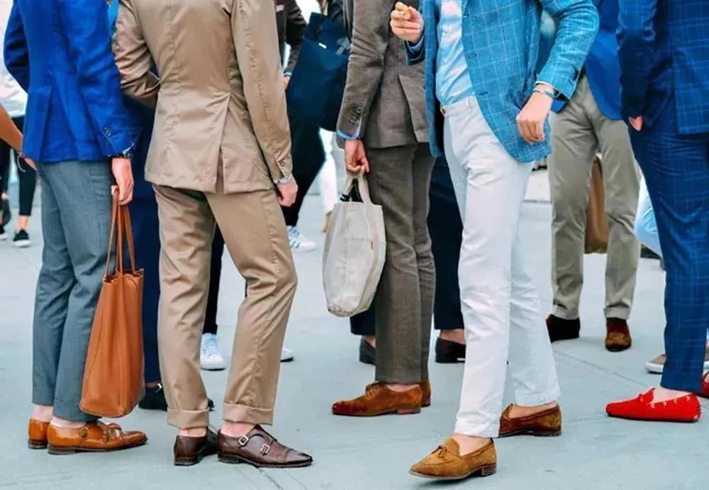 The khakis that a man wears most in his life have a black history? iNEWS