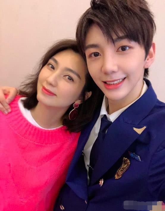 洪欣老公出轨不算啥，前任在孩子7岁才认下，如今还嘲讽她