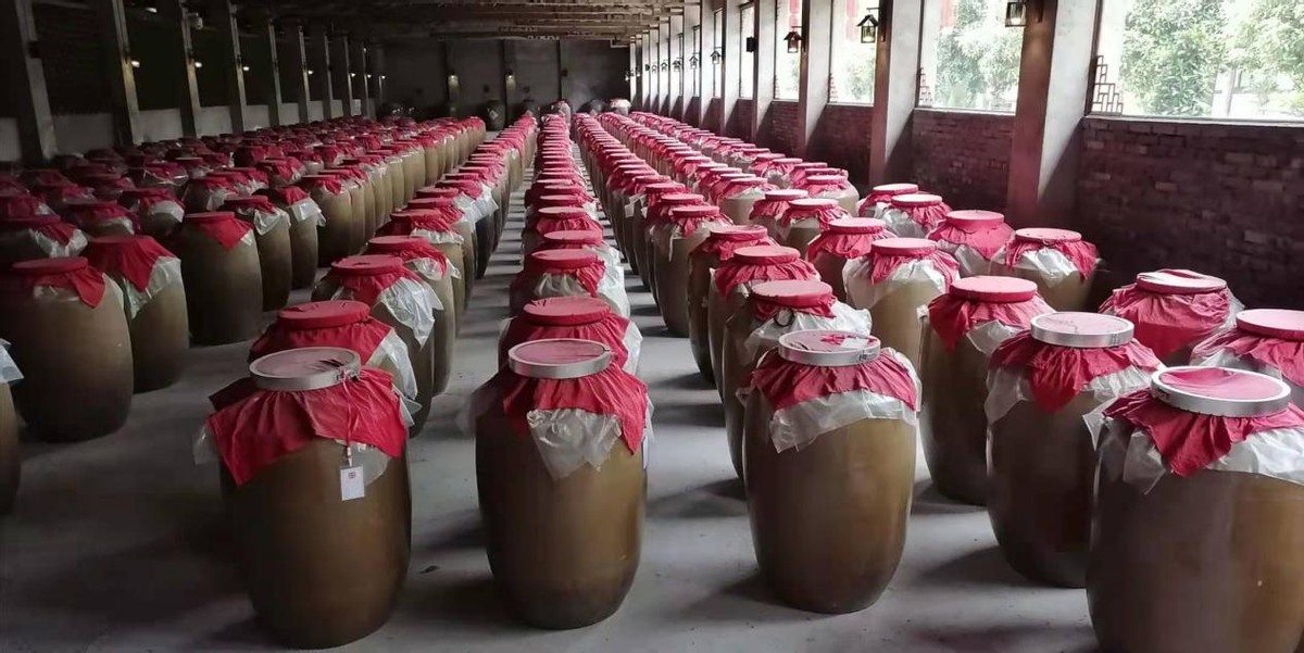 蜀酒浓无敌，杜甫为川酒代言将诗酒文化发酵在绵竹