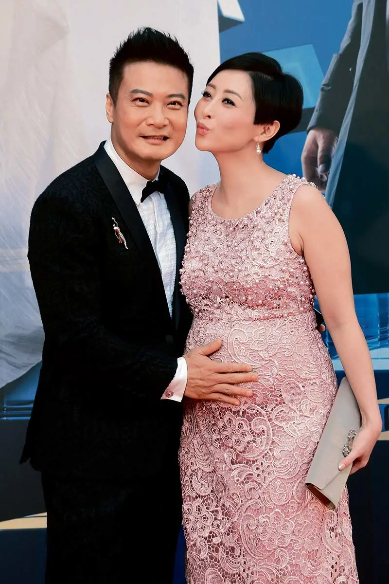 “tvb御用狐狸精”汤盈盈,凭啥赢过港姐冠军李珊珊,拿下钱嘉乐