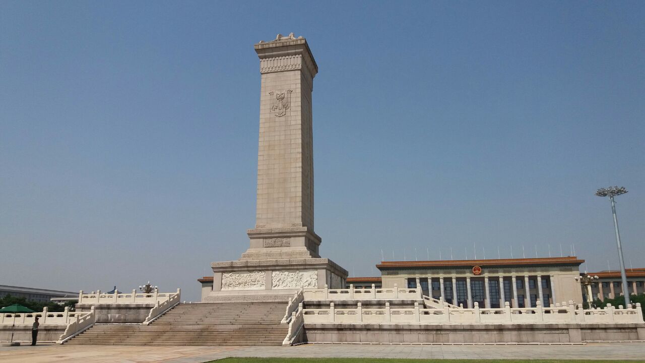 The epitaph of people hero monument of 150 words, premier Zhou was written 41 times, word word lukewarm embellish is implicative