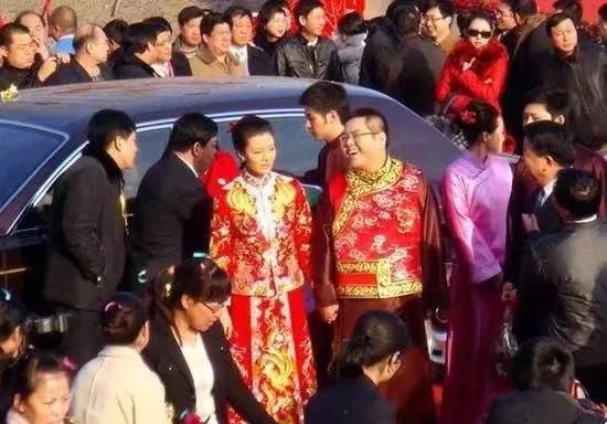 花5千万娶车晓，10余年败光家产成“老赖”，李兆会又曝新情况