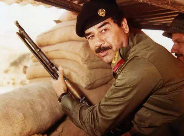 如果萨达姆不打海湾战争，实行亲美路线，结果