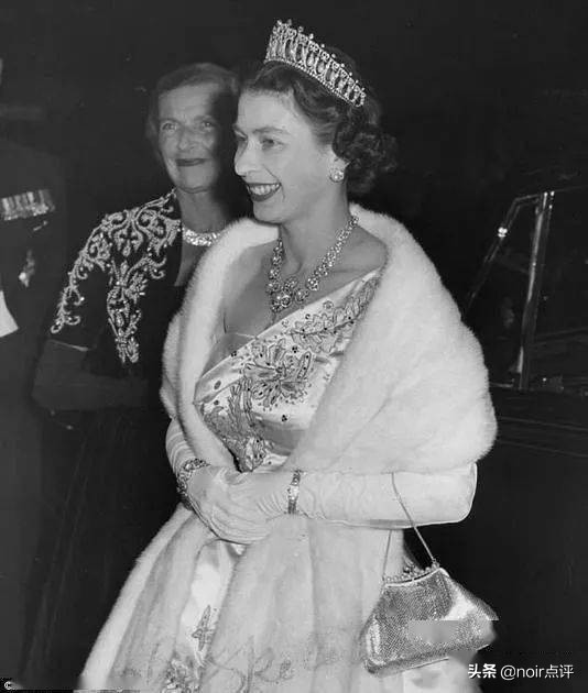 世纪大瓜！英国王妃控诉自己和子女因黑人血统