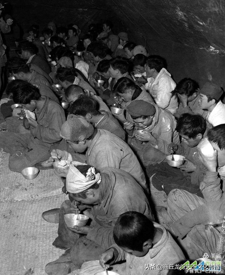 《抗美援朝的往事》：美军战俘集中营是座人间地狱