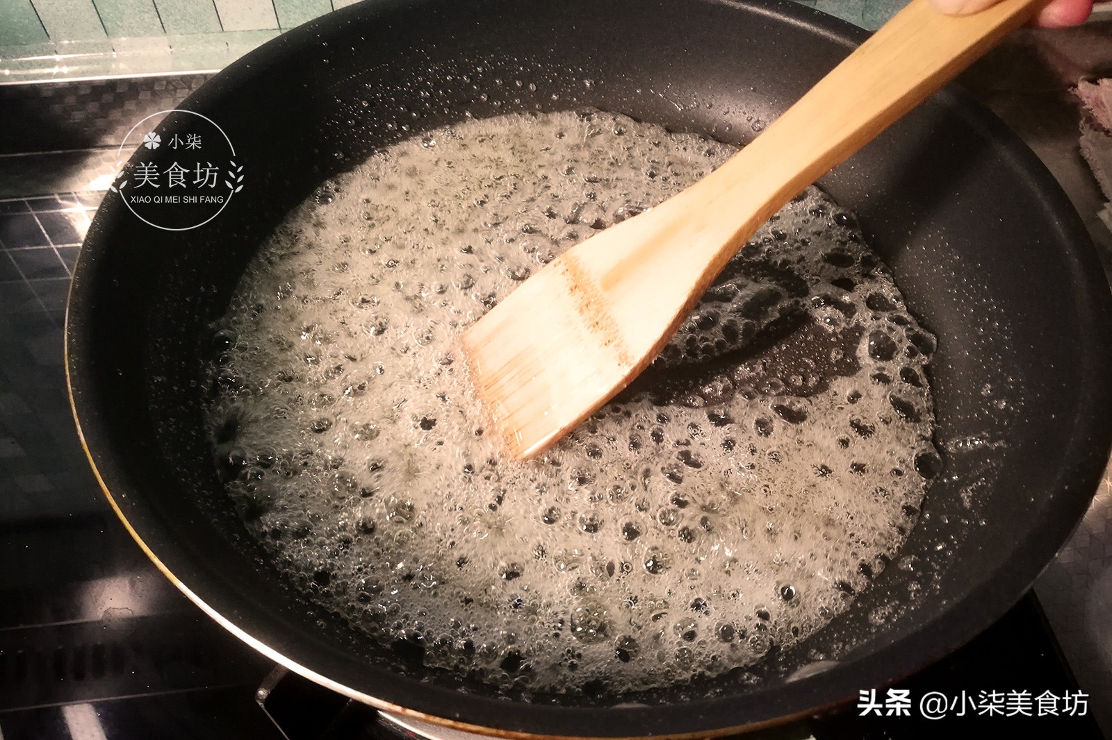 图片[7]-天冷花生米别再油炸了 教你一个新吃法 10分钟出锅 好吃嘎嘣脆-起舞食谱网