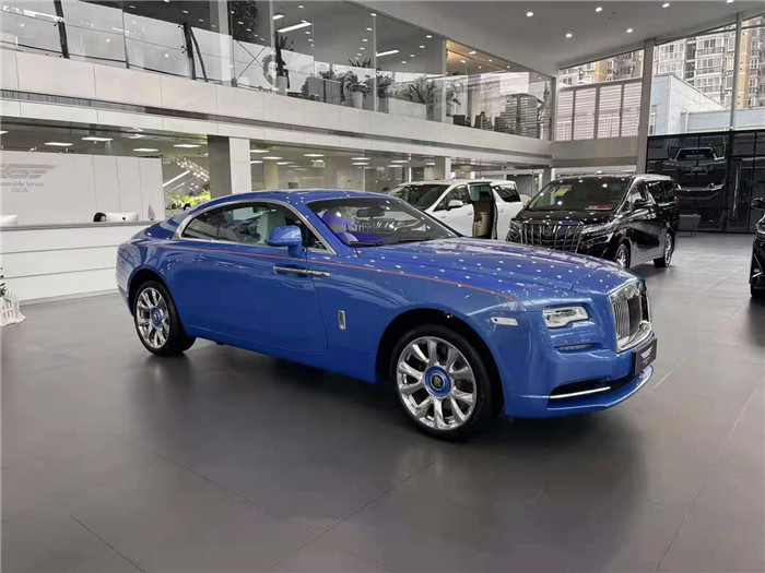 一抹蓝色魅影,品鉴劳斯莱斯魅影阿拉伯蓝