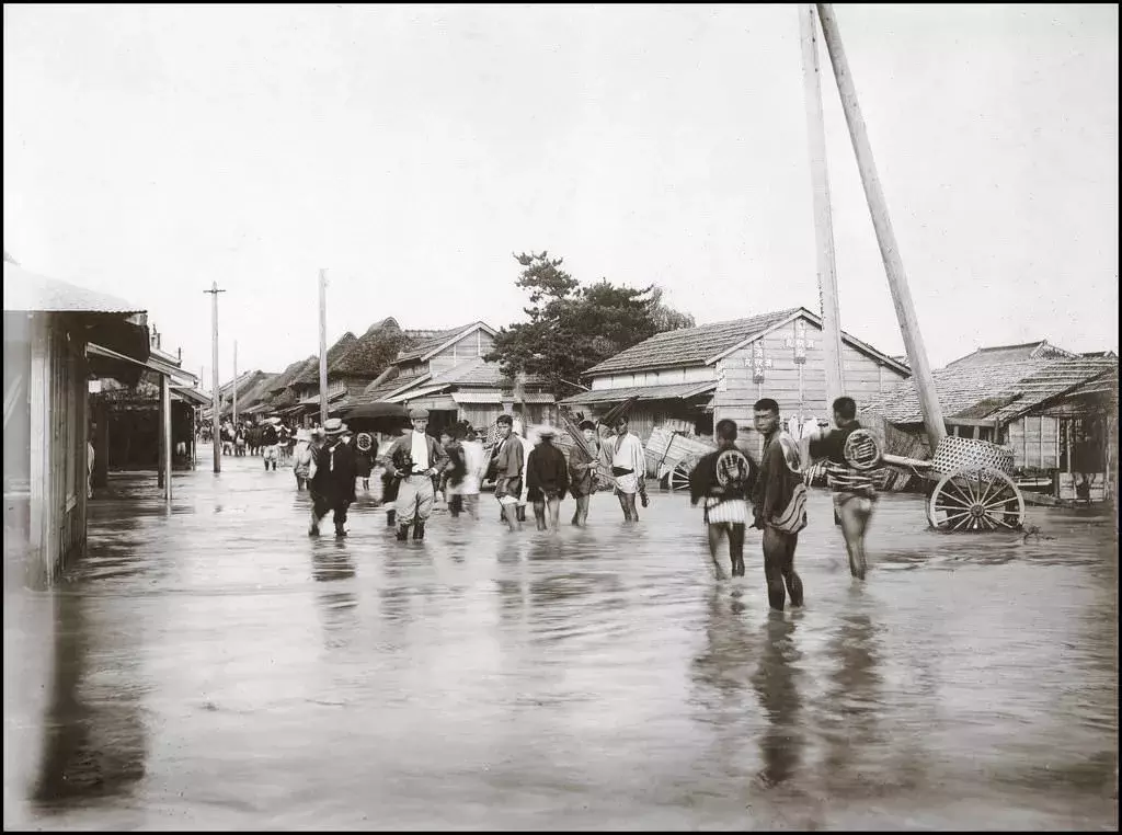 浓缩着一个时代记忆的老照片