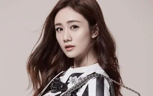 郑钧的天敌是刘芸？相爱13年，刘芸活出了最好的