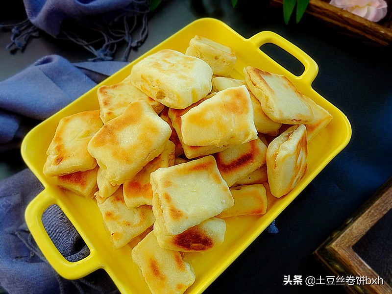 花生米的新吃法，用平底鍋做成小麵點，口口留香，老少都愛