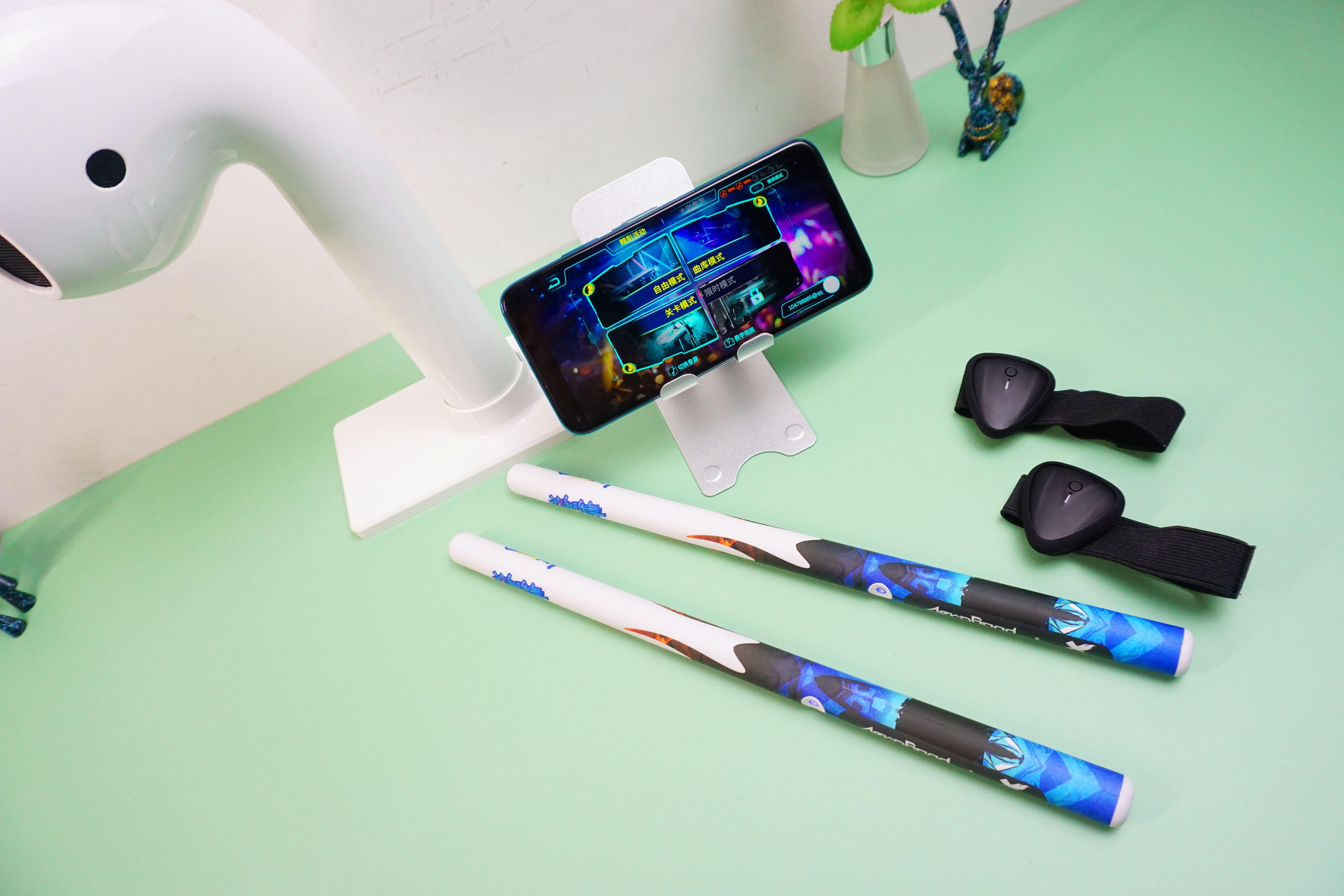 科技遇上潮玩智能，AEROBAND体感架子鼓体验