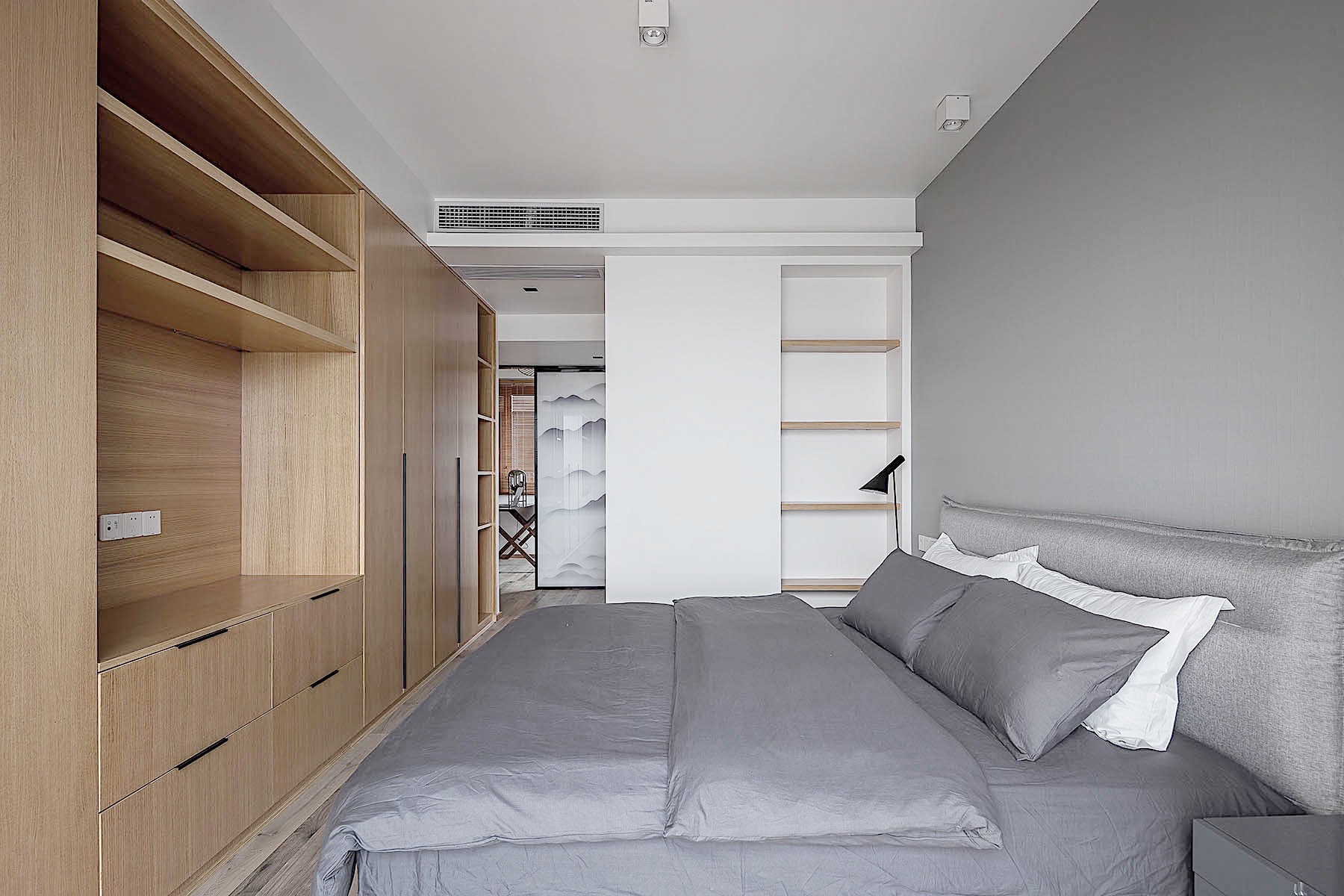 110㎡简约两居室，享受型空间搭配，打造现代生活的理念