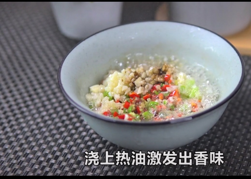 Make hammer delicious hammer flesh, as thin like paper, bright sweet delicate entrance is changed namely