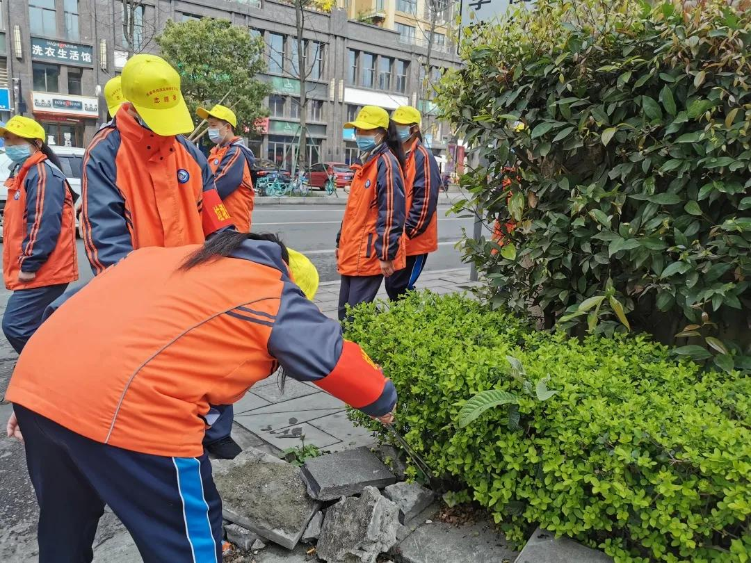 成都市双流区特殊教育学校开展“学雷锋 树新风”活动