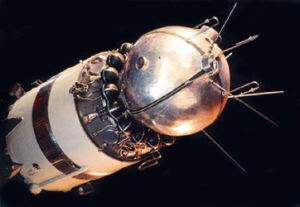 美苏首款无人太空飞船都把什么生物送上了太空