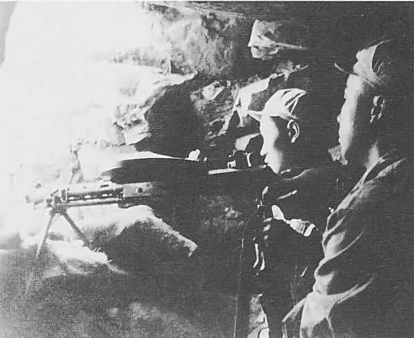 范弗利特：牺牲200人可攻占上甘岭！王近山却硬