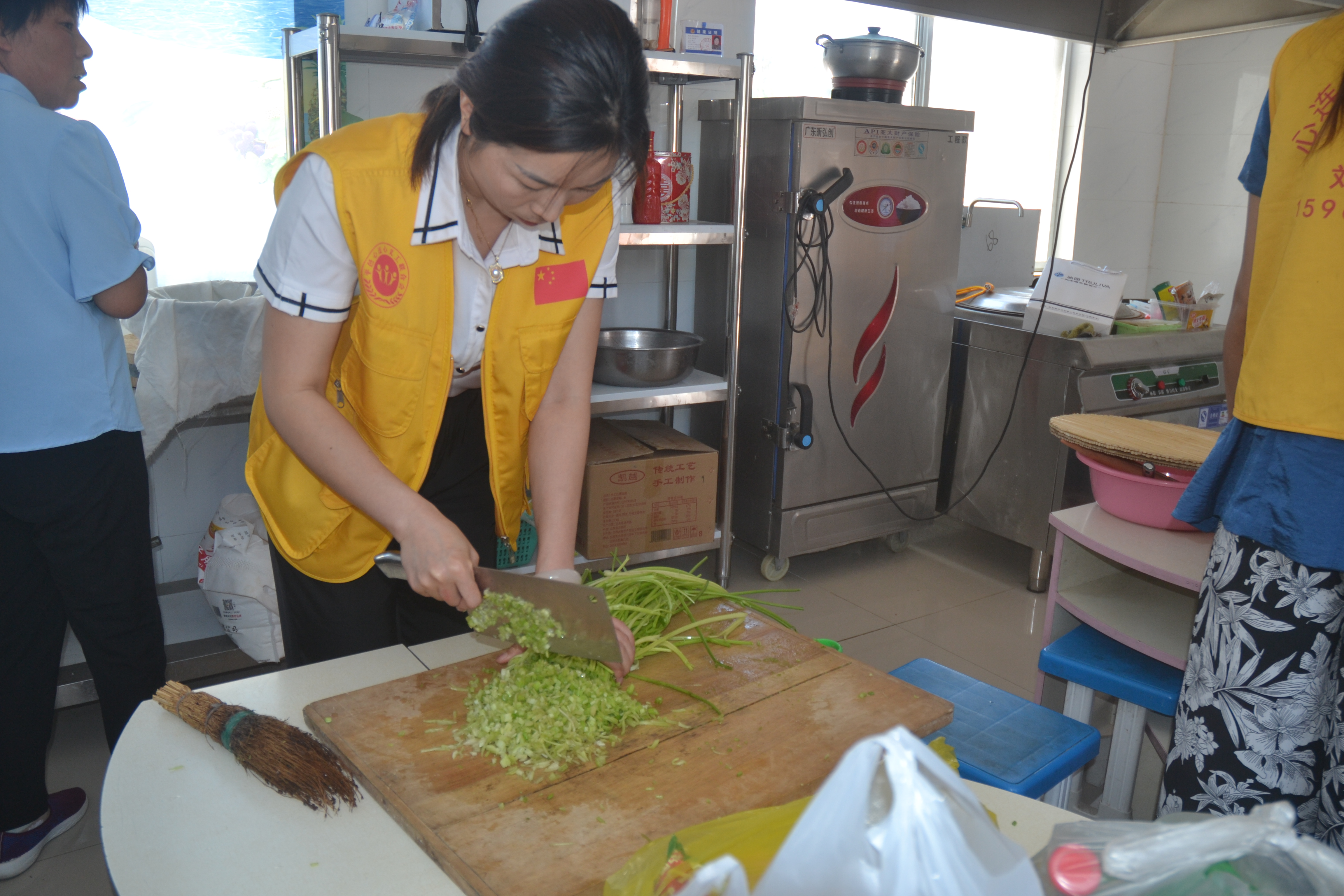 与心相连、为爱陪伴，心连心四海小学庆六一(图20)