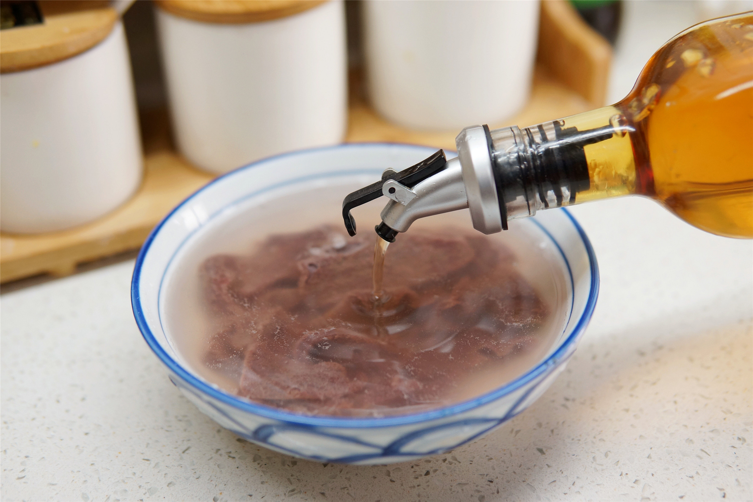 春天要常喝粥，大米加豬肝這樣煮，溫和更有營養，熬一鍋特香