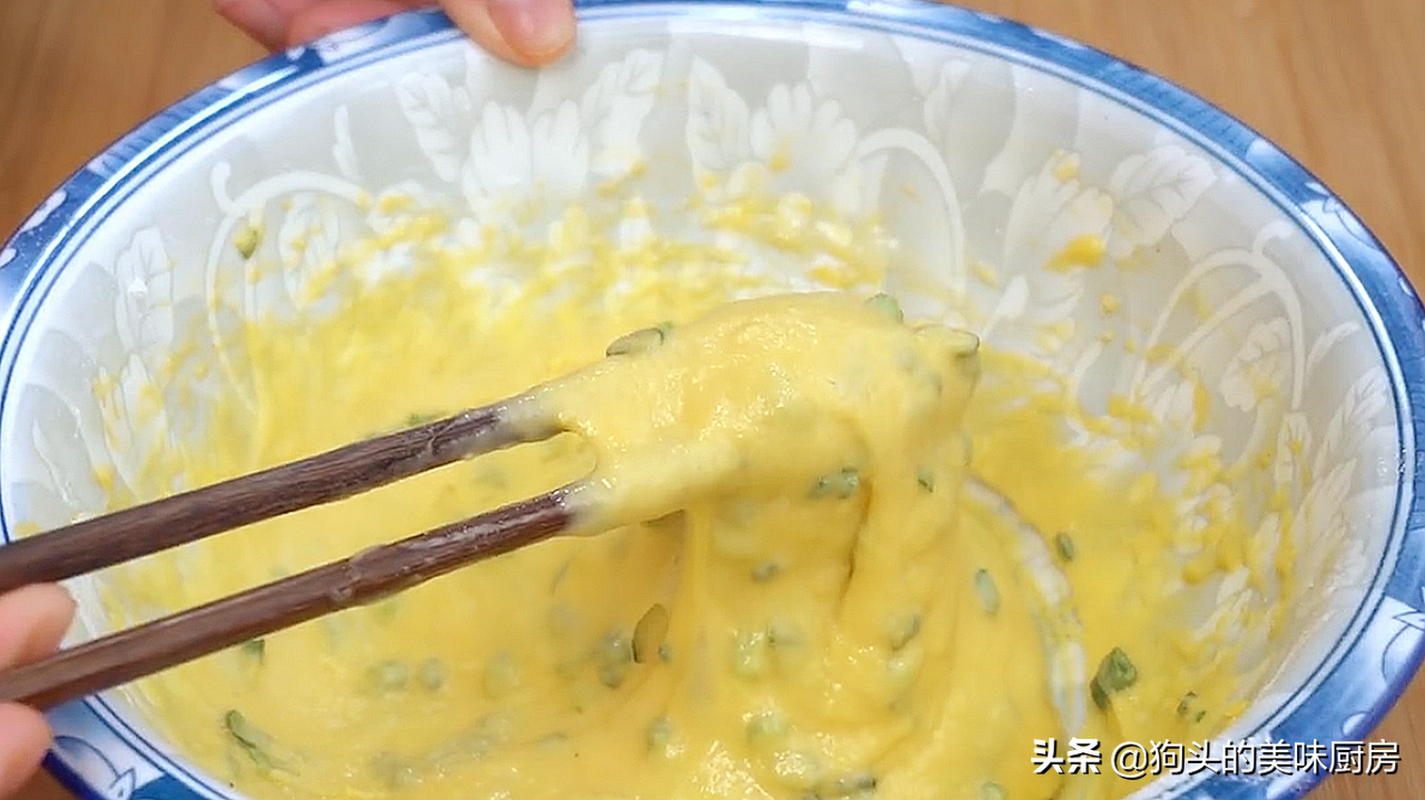 這樣給孩子做早餐，不加一滴水，手不沾面就能做，柔軟又筋道