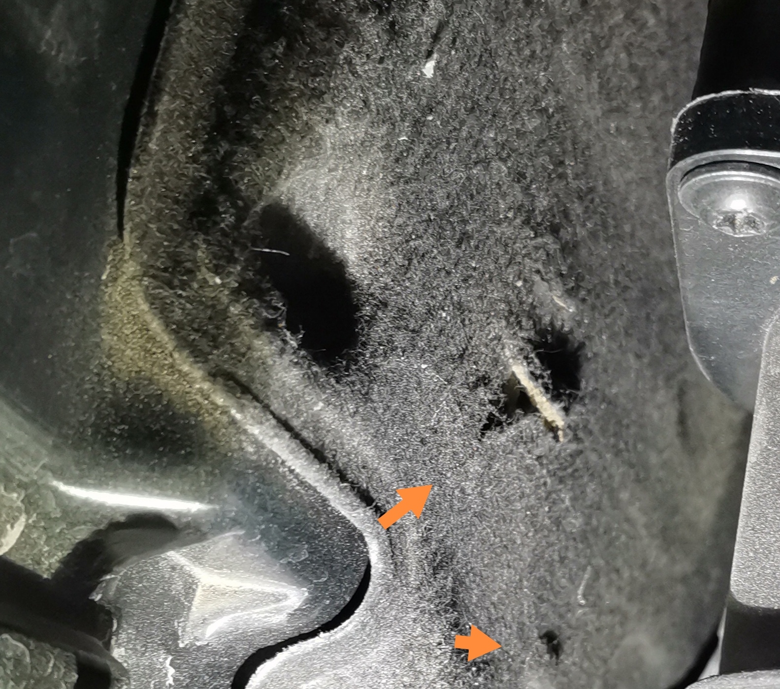 車商明說這臺(tái)奔馳有故事，但客戶還是要下單檢測(cè)，草率了？