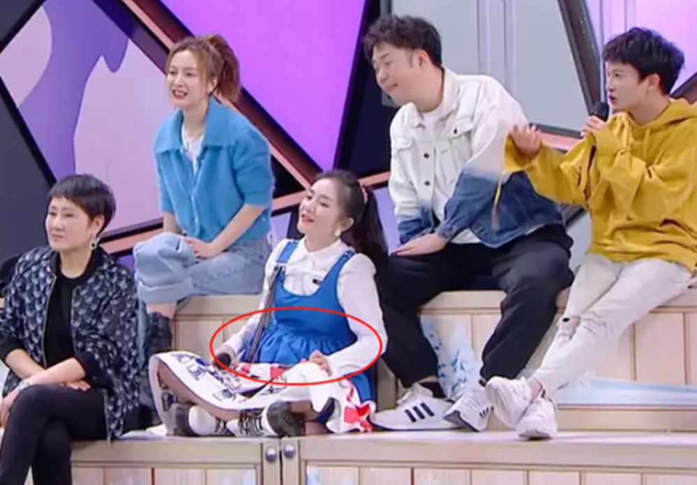 39岁谢娜宣布二胎喜讯，张杰感谢妻子的付出，开