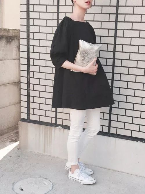 今年流行的无印良品风穿搭，清爽干净又帅气 快来学学吧！