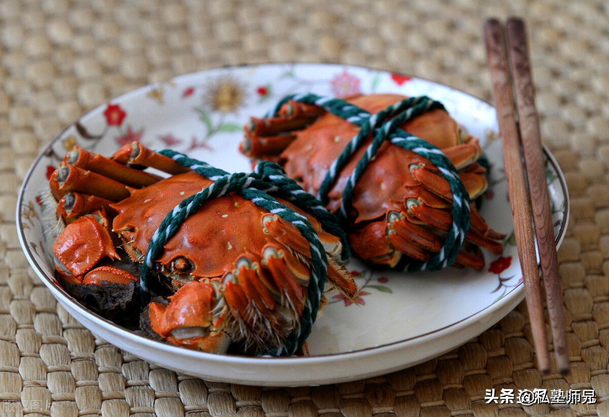 Steam crabs in a pot under cold water or hot water?How long does it