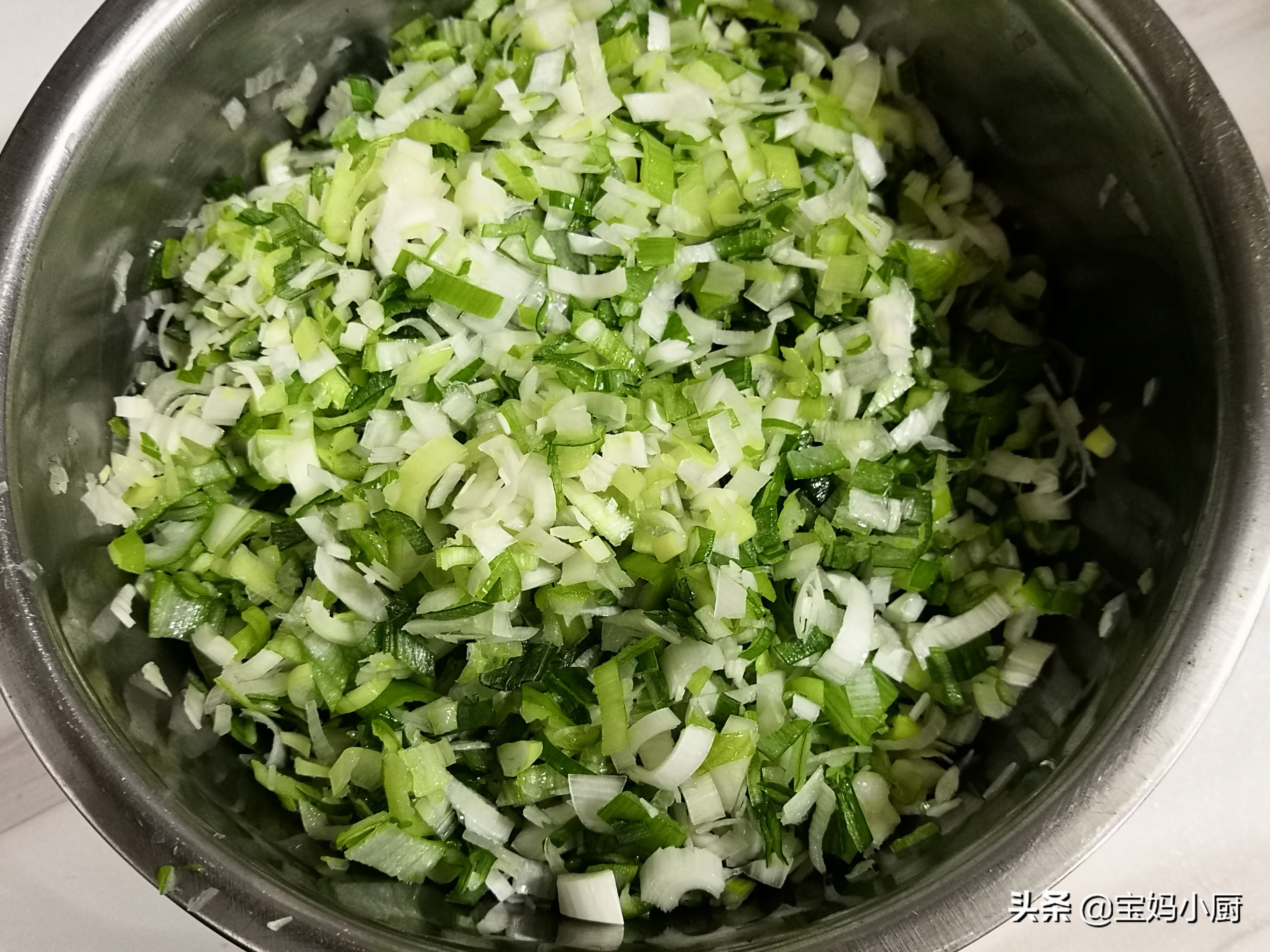 学会这个猪肉大葱馅调法，以后做包子馅饼饺子不发愁，受用一辈子