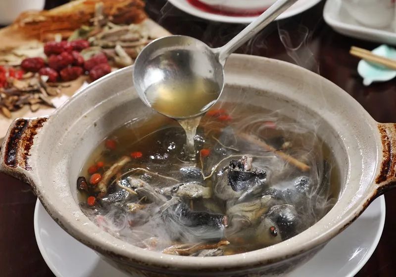 即將赴港上市的錢大媽，能否搶占疫后社區(qū)生鮮高地？