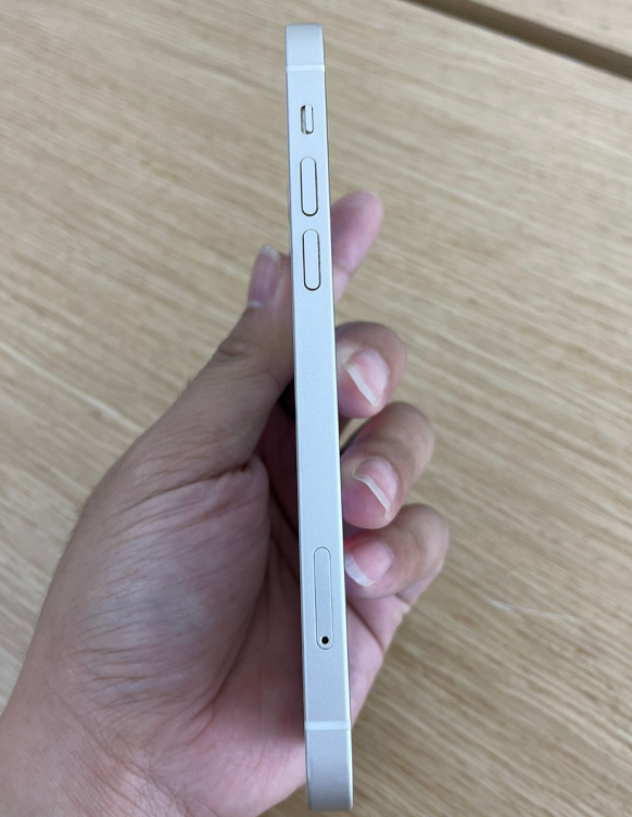iPhone12 128GB只要4000出头，现在买正是时候