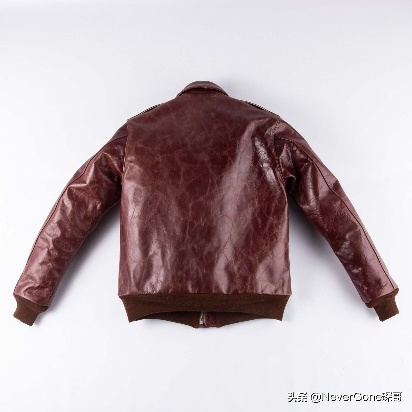 3万块的THE REAL MCCOY'S天皇染A2皮衣云评测