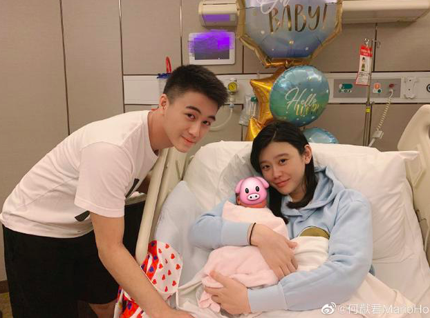 奚梦瑶何猷君罕争吵！男方情绪激动愤怒甩手，独自上车丢下老婆？