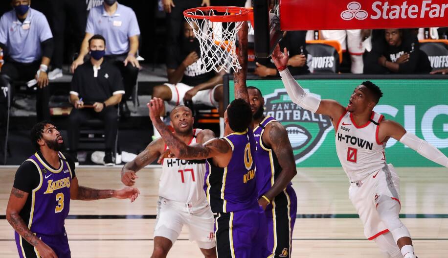 1米98中鋒太能搶，湖人內線優勢成擺設，火箭關鍵數據全面佔優