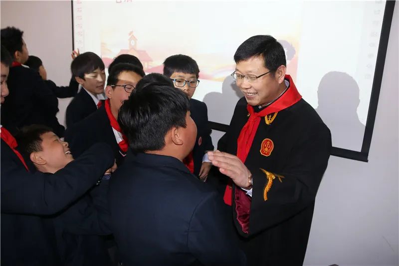 普法教育丨普法進校園 法治護成長
