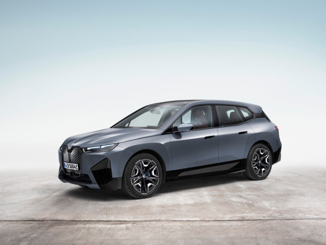 宝马旗舰版纯电SUV正式上市 BMW iX强势来袭