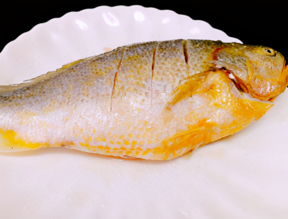圖片[2]-煎魚時別再裹淀粉了 記住“1做2不用” 魚不破皮不粘鍋更鮮嫩-起舞食譜網