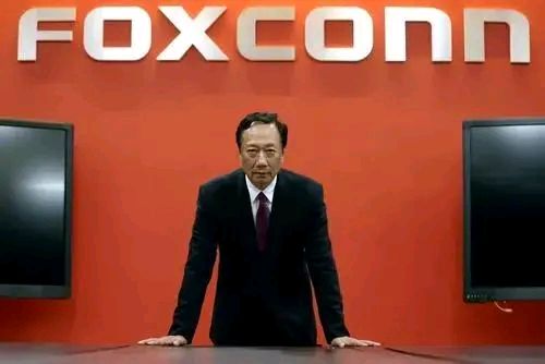 给大陆人赏饭吃？中国代工巨头正式崛起，郭台