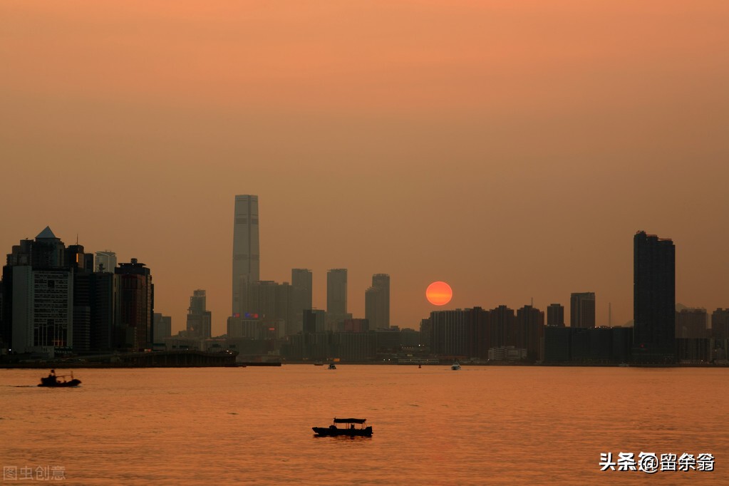 香港向北 搞北部大开发 疏散人口 再造一个香港城 是个不错的设想