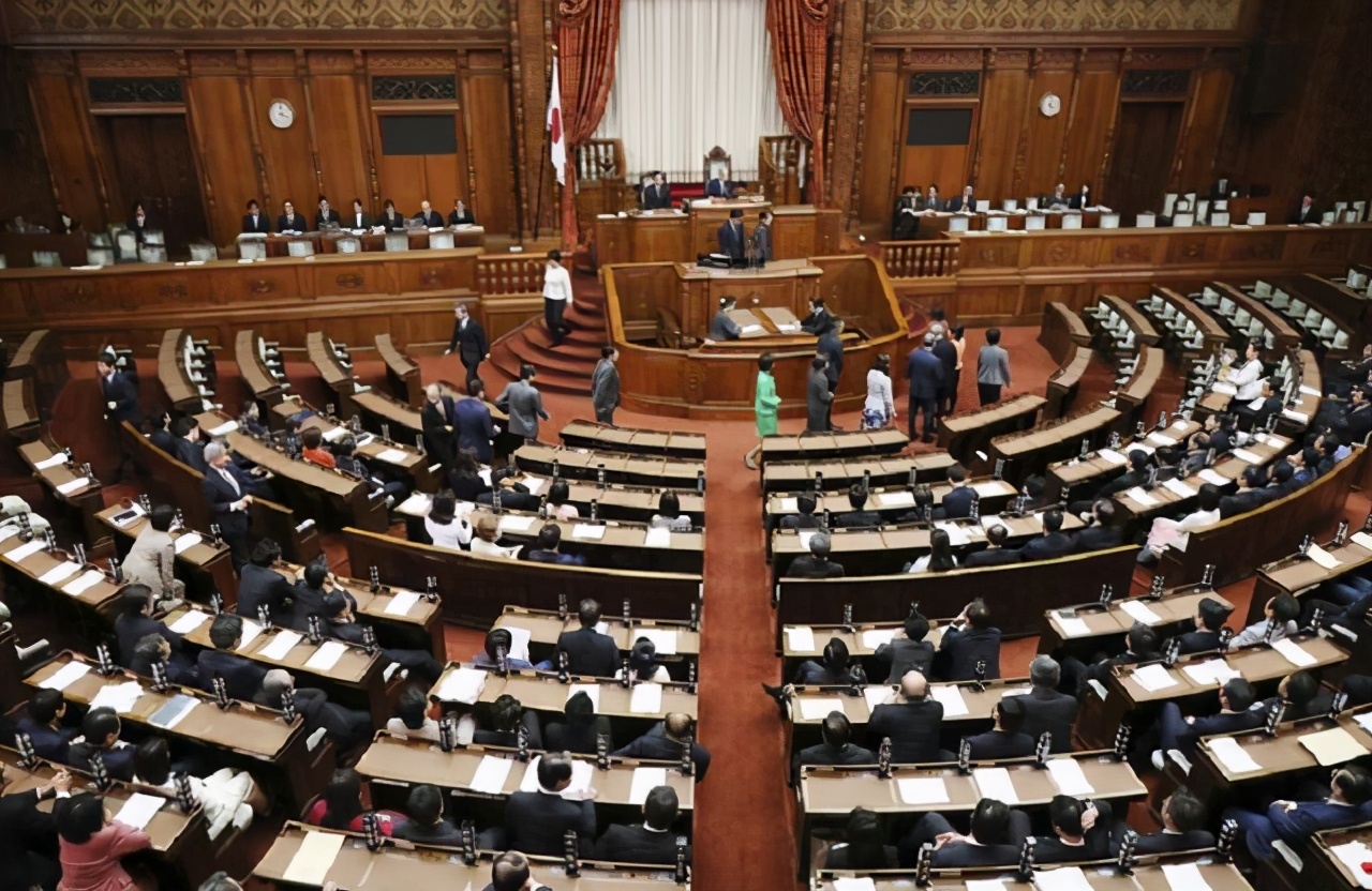 菅义伟发表不当言论后，日本参议院通过涉台决议，反制裁法要首秀了？