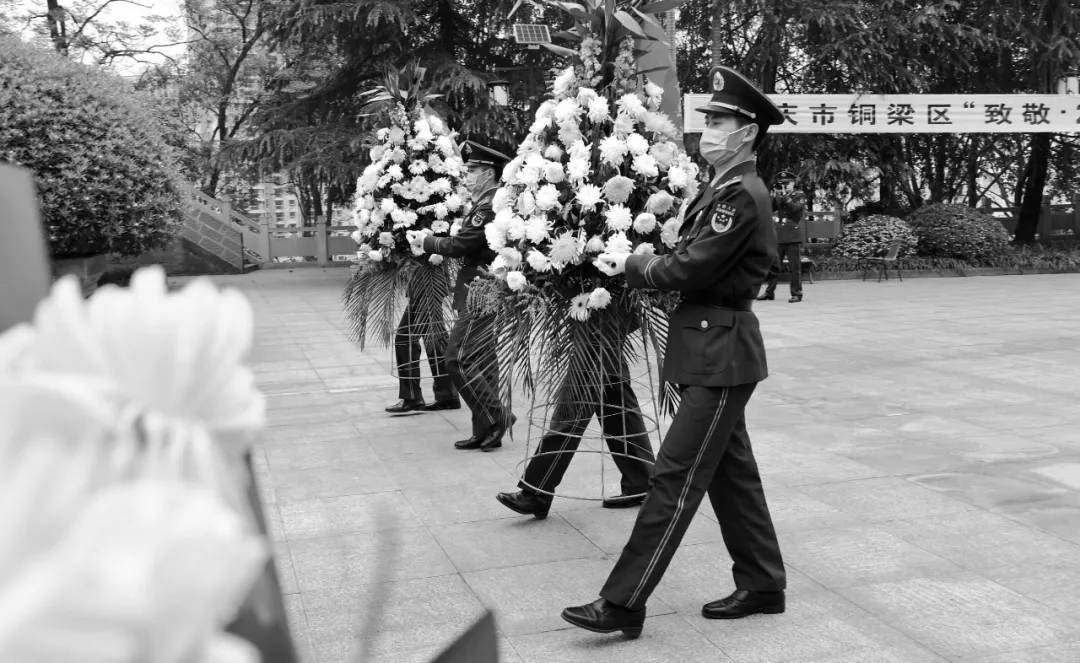 Martyr writes mom's letter, first-class read lachrymal ripples 20 years