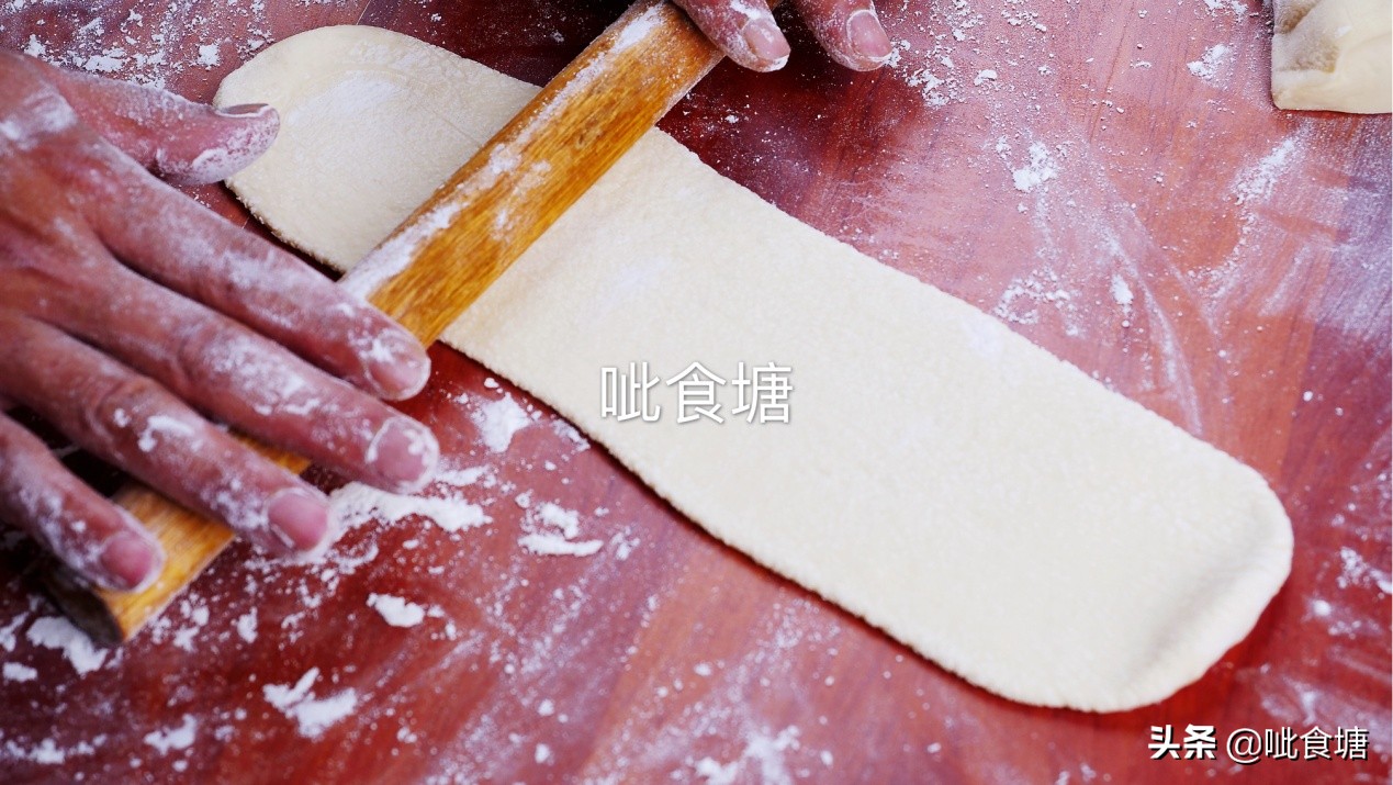 想吃肉夾饃還用點外賣？做法不難在家輕松搞定，外酥里嫩肉香四溢