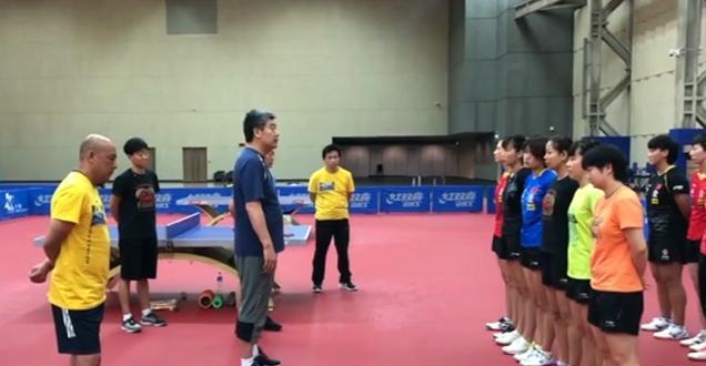 国乒队内大战！樊振东、王艺迪夺冠，女乒接班