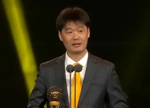 李霄鹏出任卓尔主帅，国产教头要逆袭？