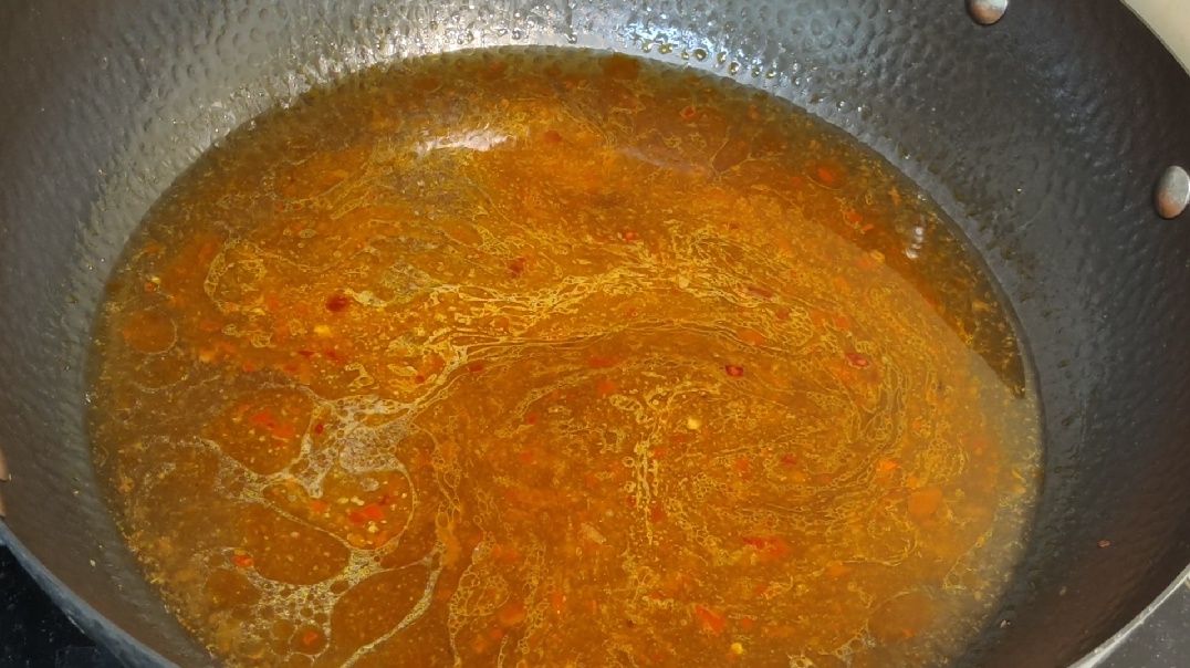 You don’t need to buy mala tang and eat it. The chef teaches you to make it yourself.