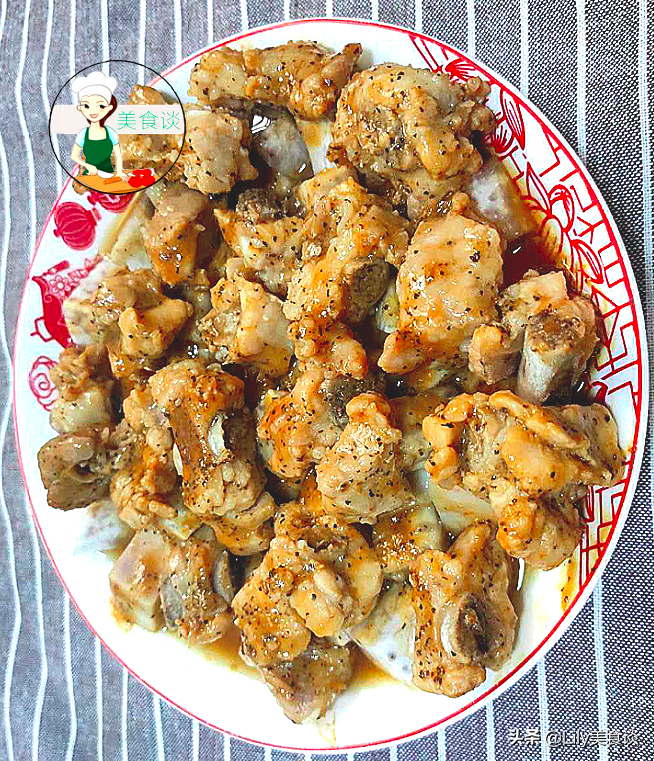 蒸排骨時，別傻傻先焯水，大廚教你這一招，排骨嫩滑多汁，特鮮美