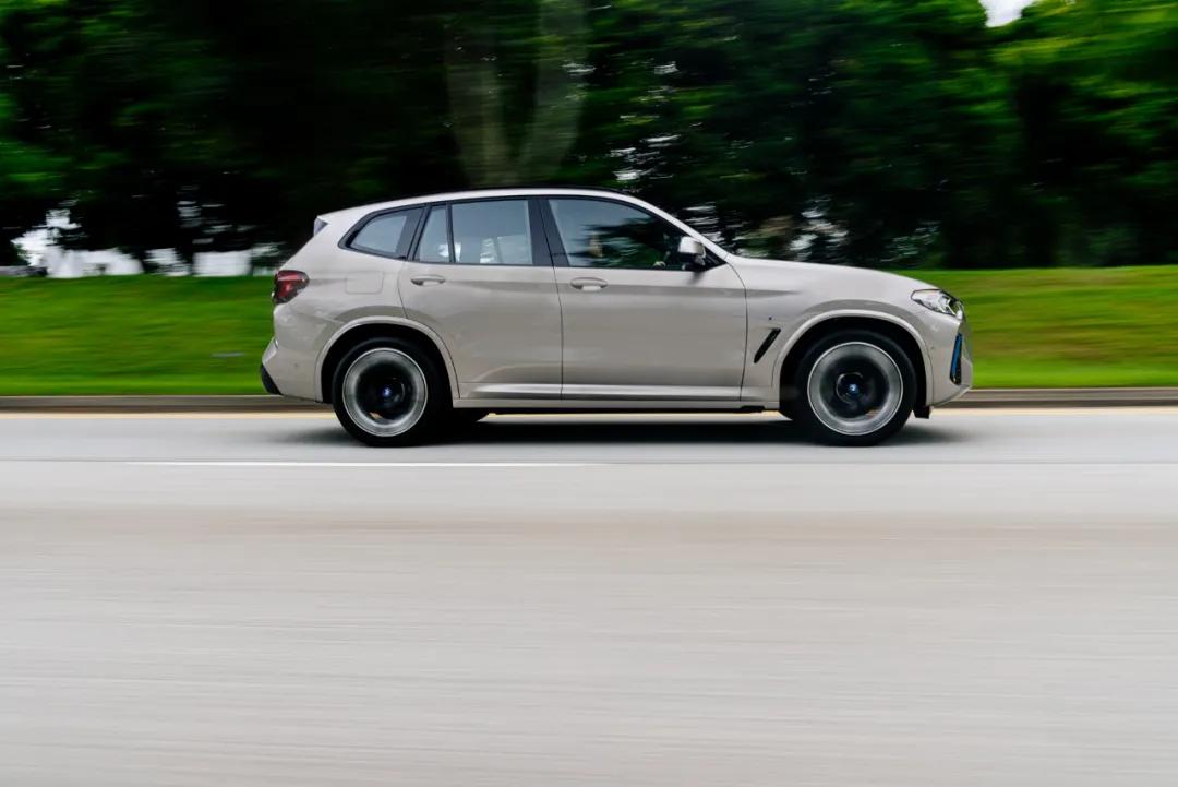 Cashmere silver with BMW's new iX3, how do you rate the luxury texture ...