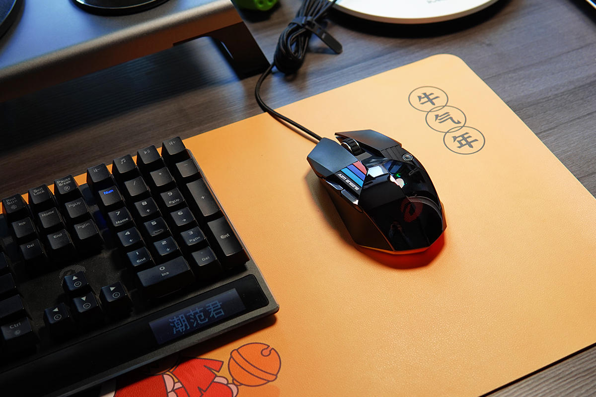 手感和灯效一流，达尔优A970游戏鼠标实战分享